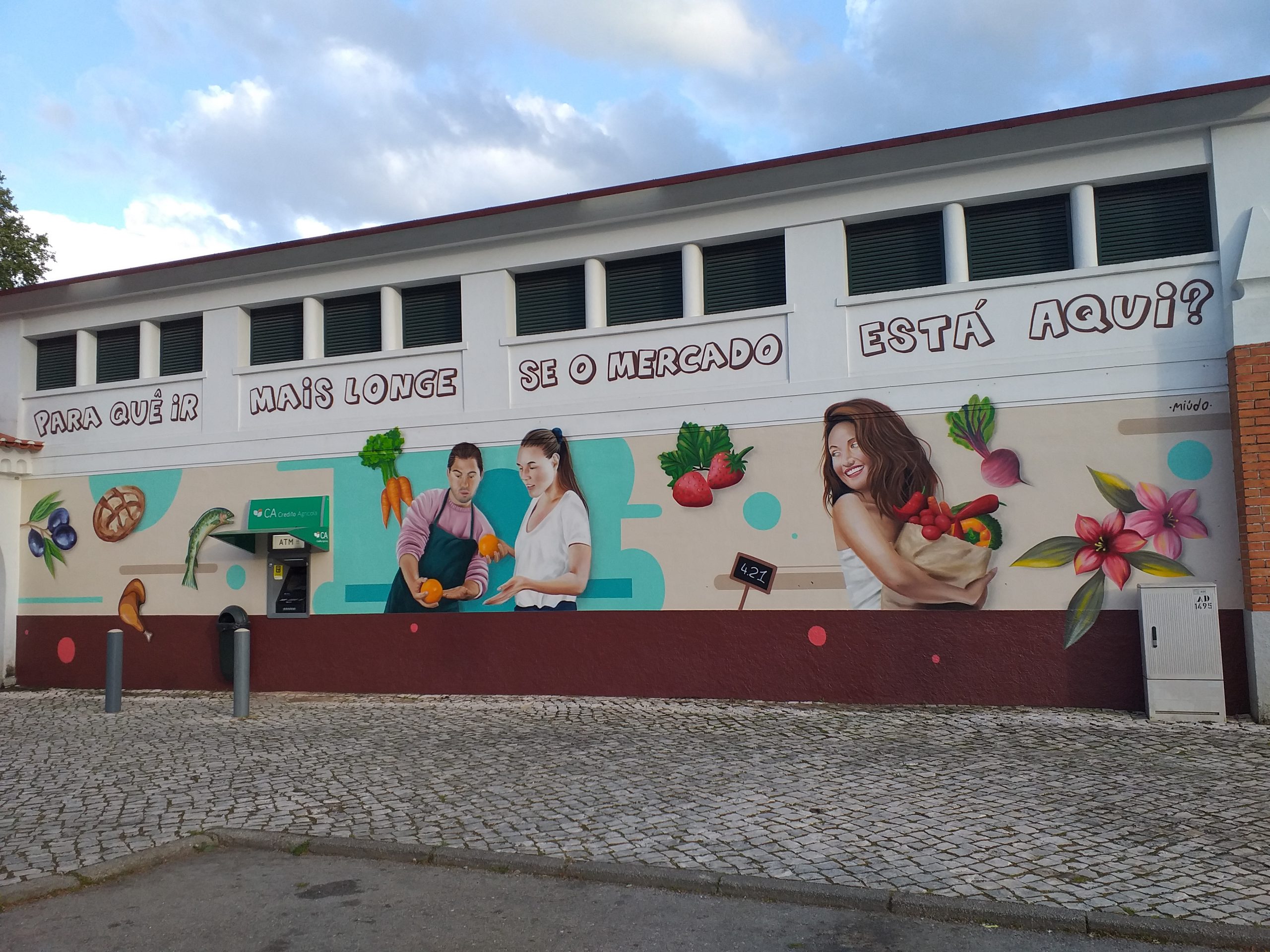 Artista famoso pinta Mercado Municipal de Tomar (COM FOTO) mercado scaled