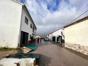Forte tempestade de vento e chuva provoca danos elevados em Riachos, Torres Novas WhatsApp Image 2022 12 08 at 09.56.31