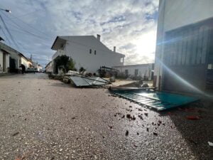 Forte tempestade de vento e chuva provoca danos elevados em Riachos, Torres Novas WhatsApp Image 2022 12 08 at 09.56.35