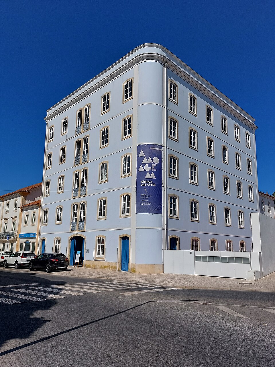 Edificio de cinco andares onde esta instalado a Fabrica das Artes de Tomar